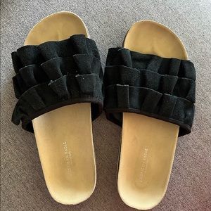 American Eagle AE Ruffled Sueded Slides, Black, NEW never been worn but WT
